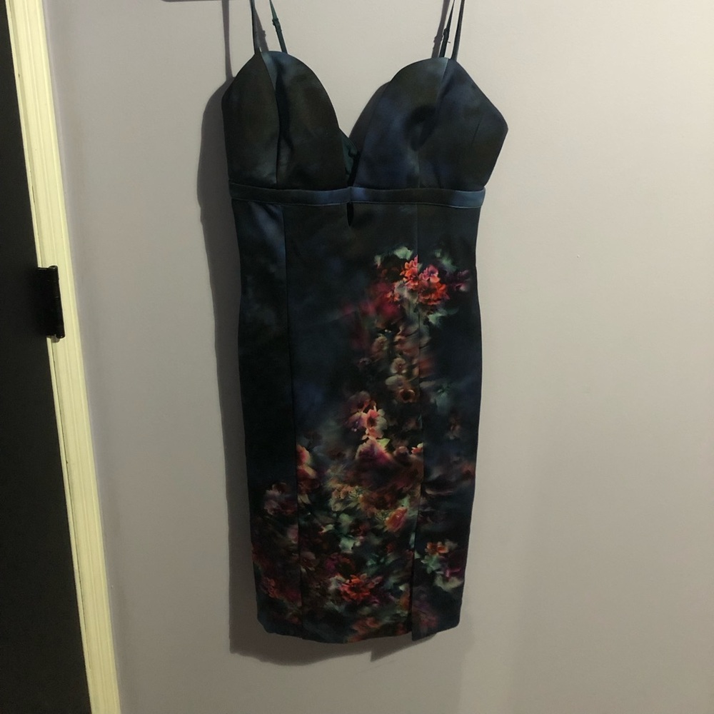 Bebe cocktail dress w/ flowers
